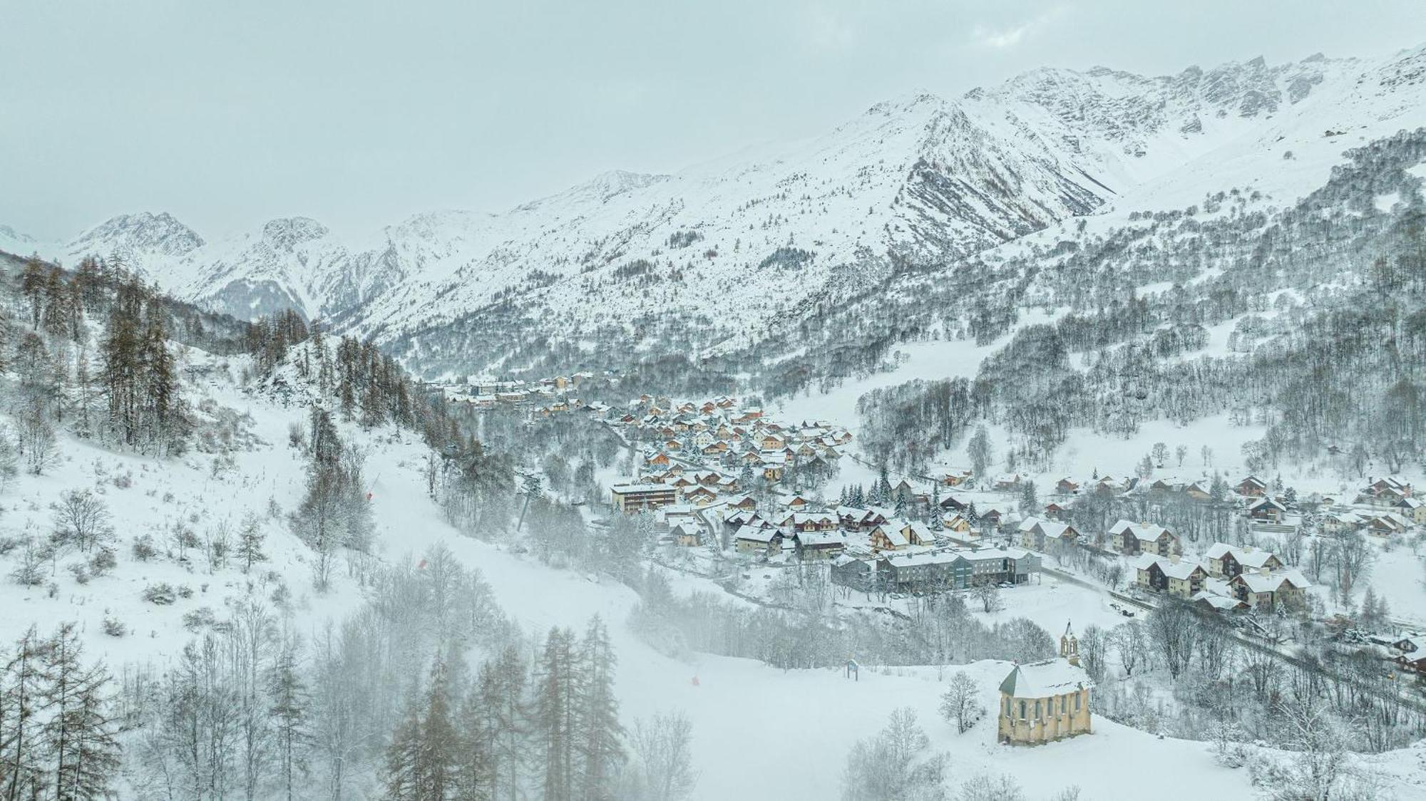 Residence & Spa Les Cimes D'Aurea Valloire Exterior photo